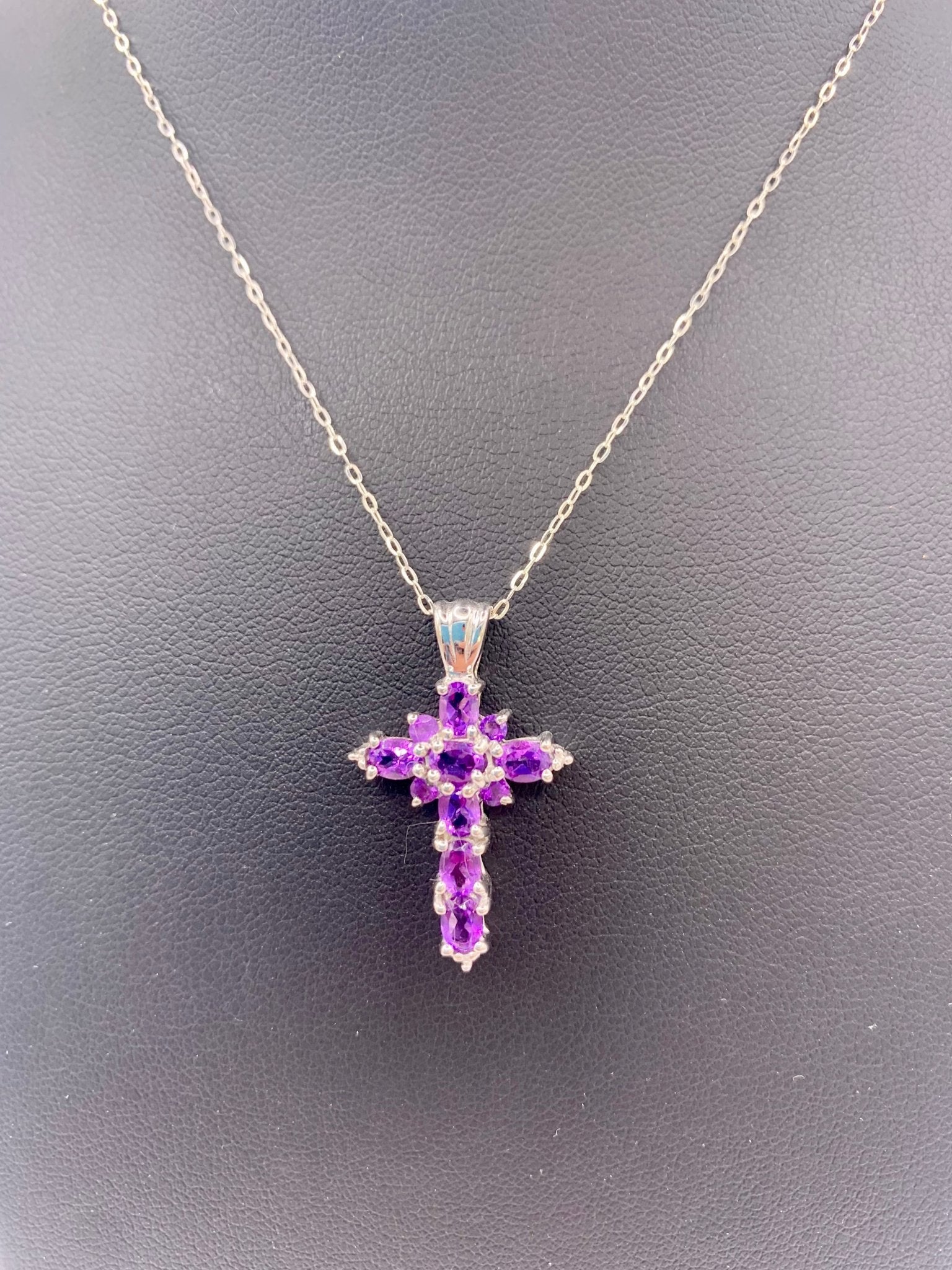 Pendentif croix en argent et améthyste - shop_name Lithothérapie