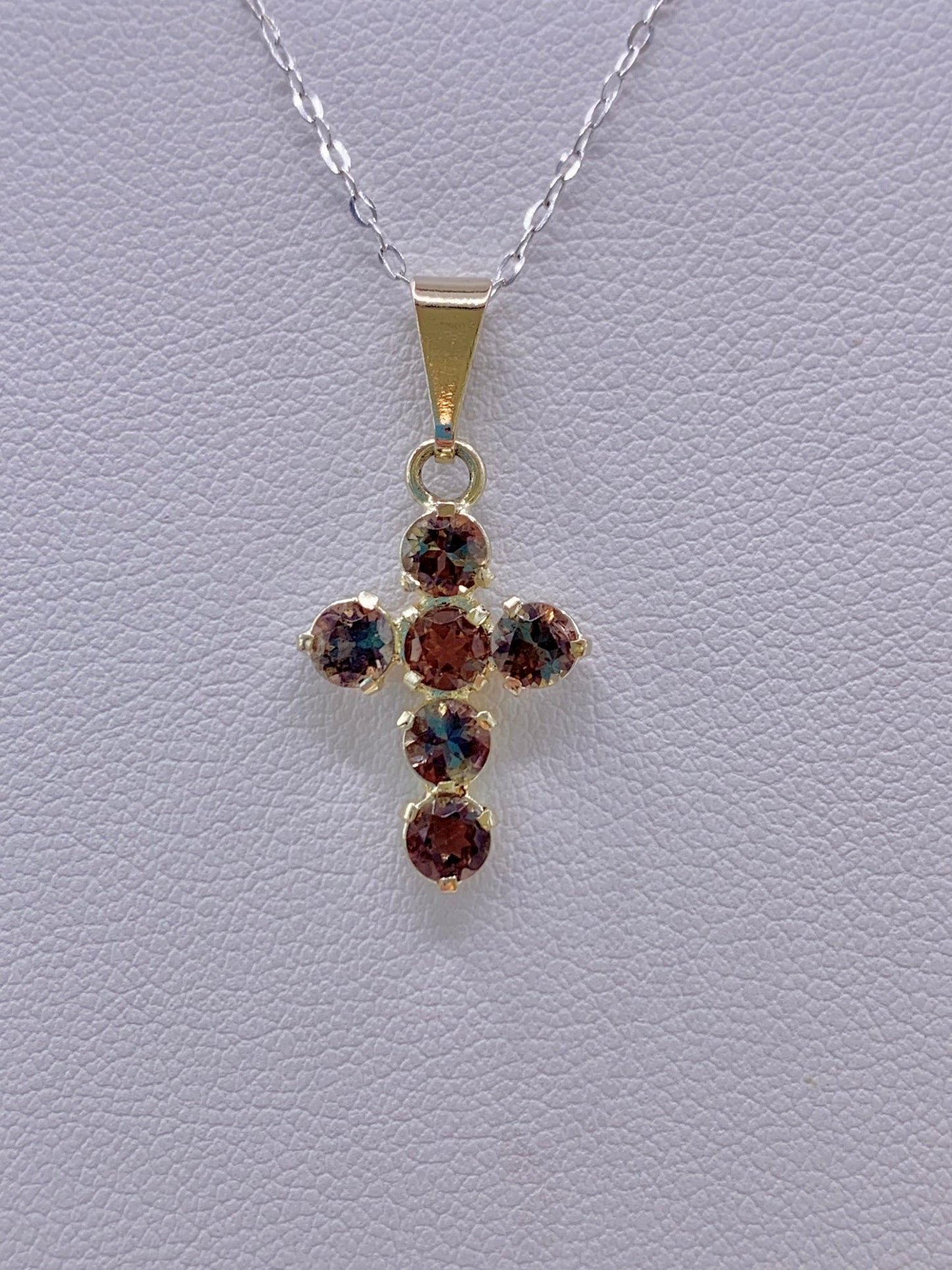 Pendentif croix en vermeil et andalousite - shop_name Lithothérapie