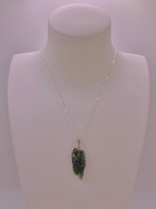 Pendentif en argent et moldavite - shop_name Lithothérapie