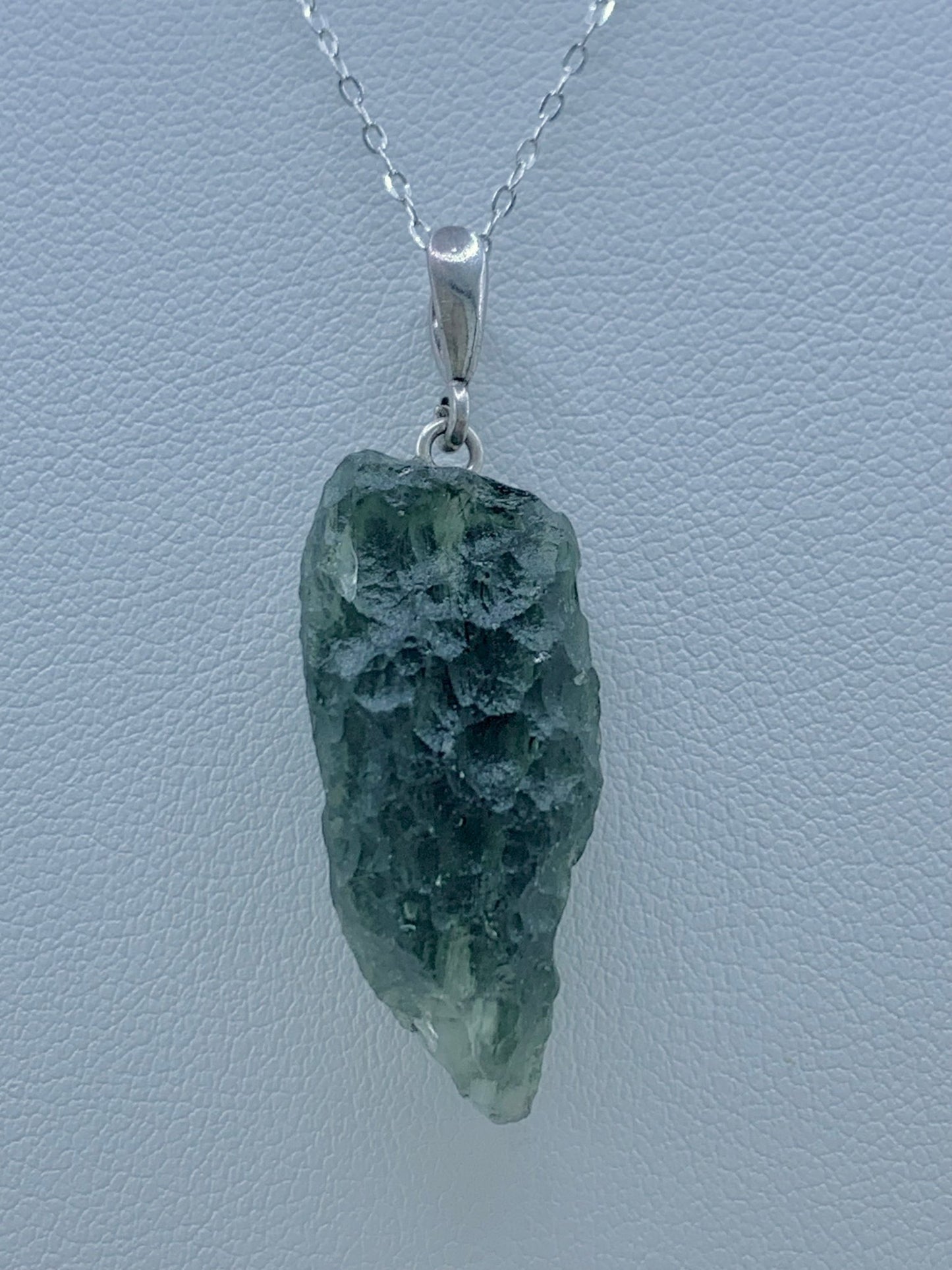 Pendentif en argent et moldavite - shop_name Lithothérapie
