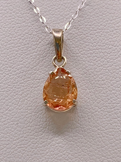 Pendentif en argent et topaze impériale