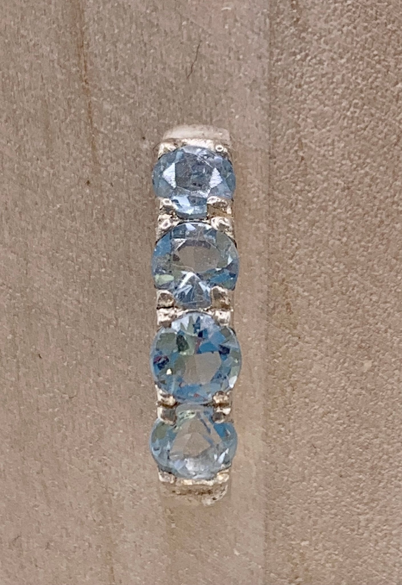 Boucles d’oreilles en argent et topaze bleue - shop_name Lithothérapie