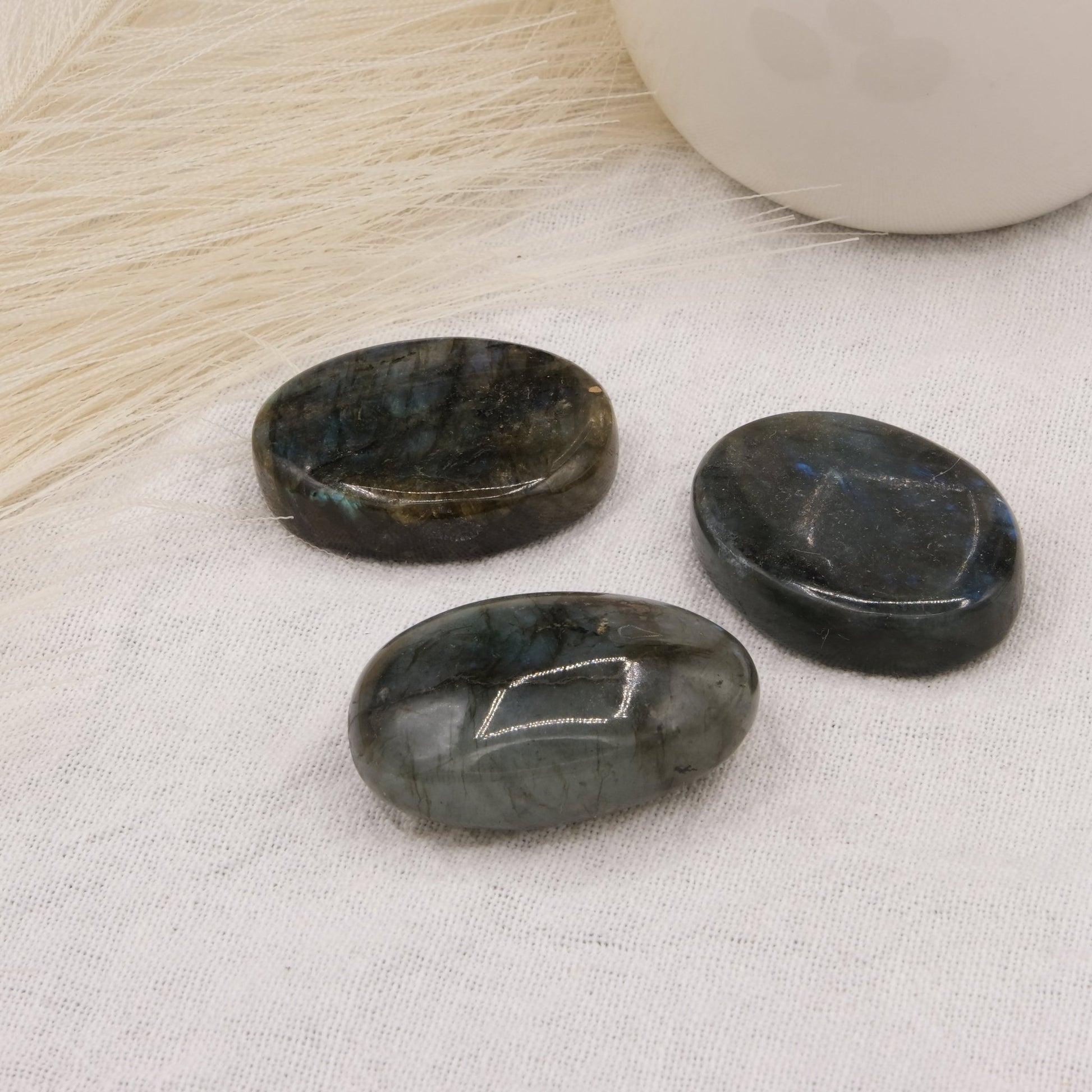 Galet Labradorite S - shop_name Lithothérapie