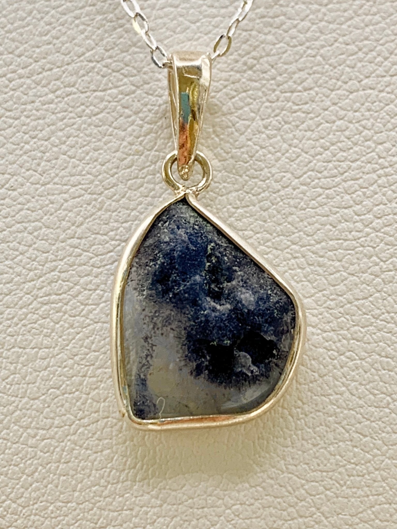 Pendentif en argent et dumortierite - shop_name Lithothérapie