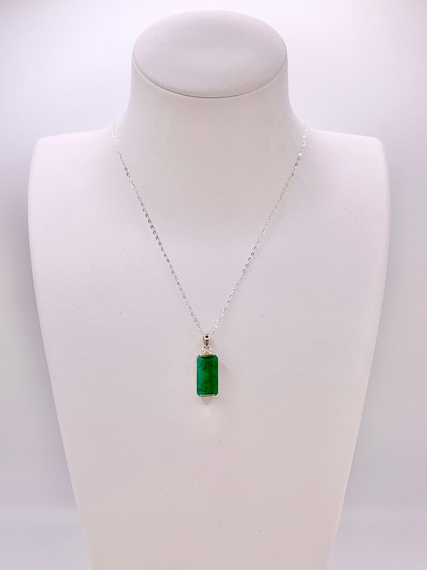 Pendentif en argent et émeraude - shop_name Lithothérapie