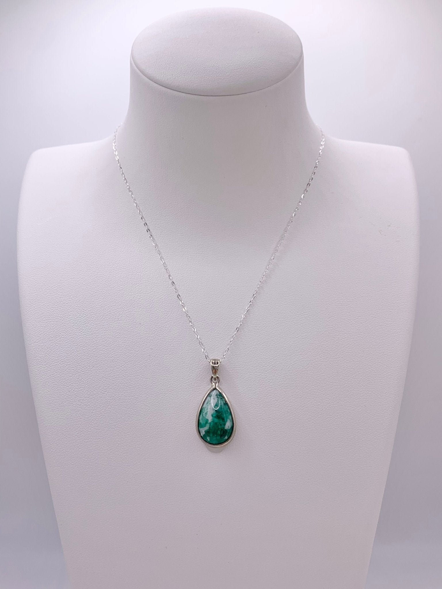 Pendentif en argent et émeraude - shop_name Lithothérapie