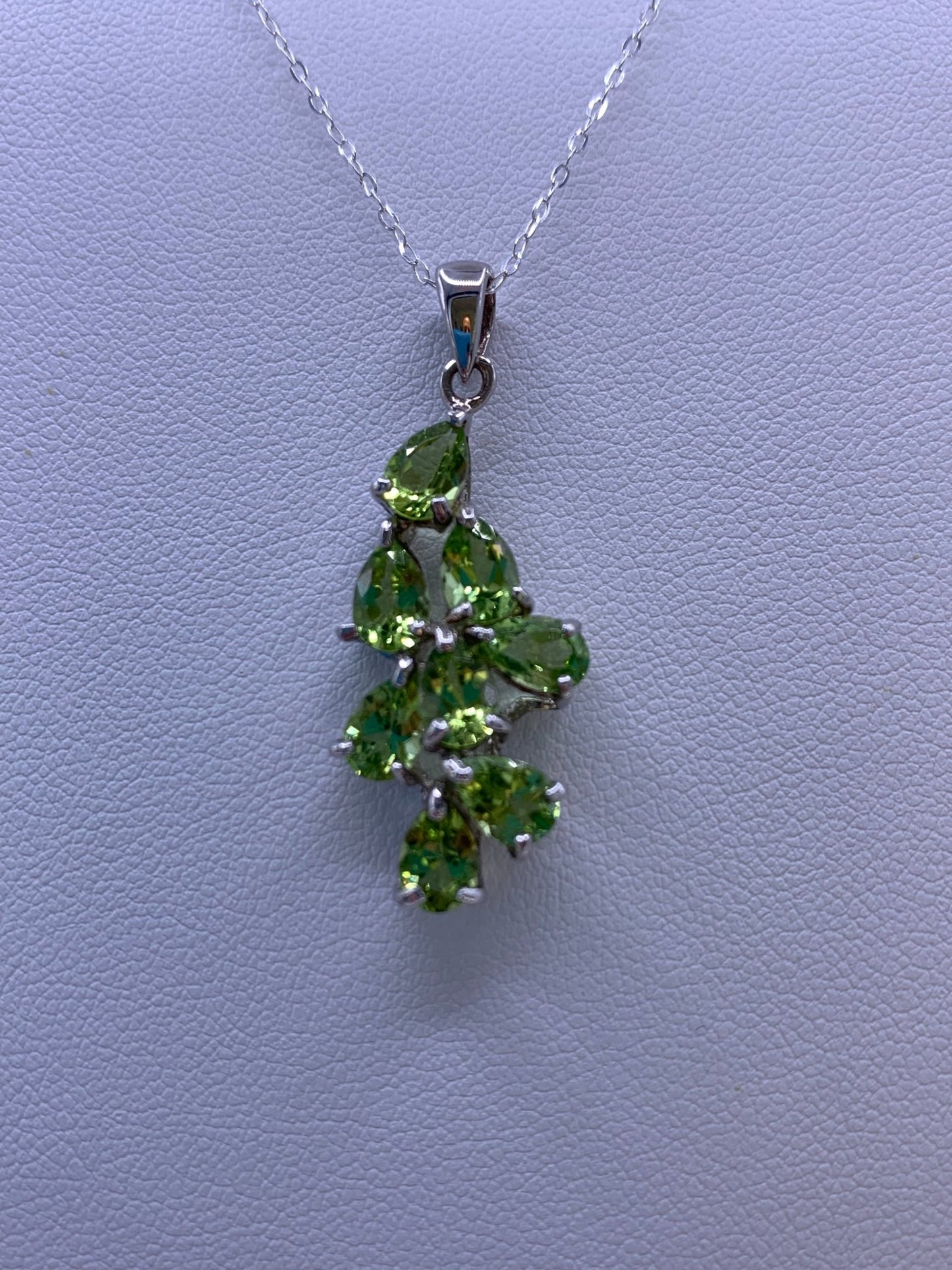 Pendentif en argent et péridot - shop_name Lithothérapie