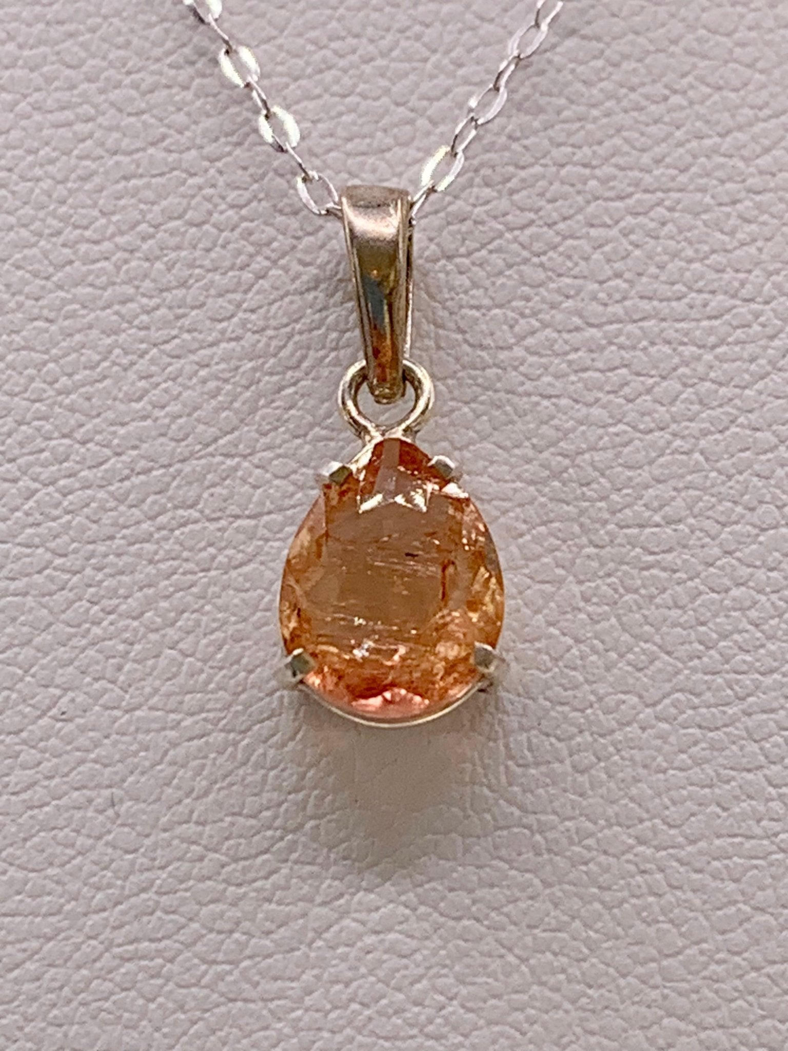 Pendentif en argent et topaze impériale - shop_name Lithothérapie